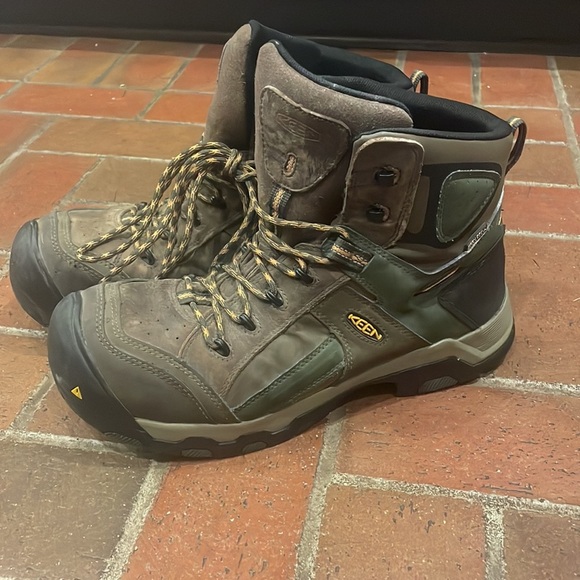 KEEN Men's Davenport Mid AL Waterproof Composite Toe Work Boots - Picture 4 of 7